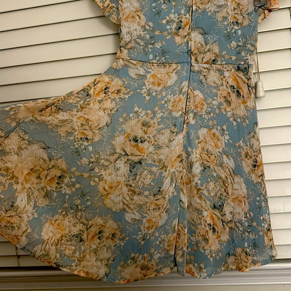 Floral Wrap Sundress - Picture 6 of 10